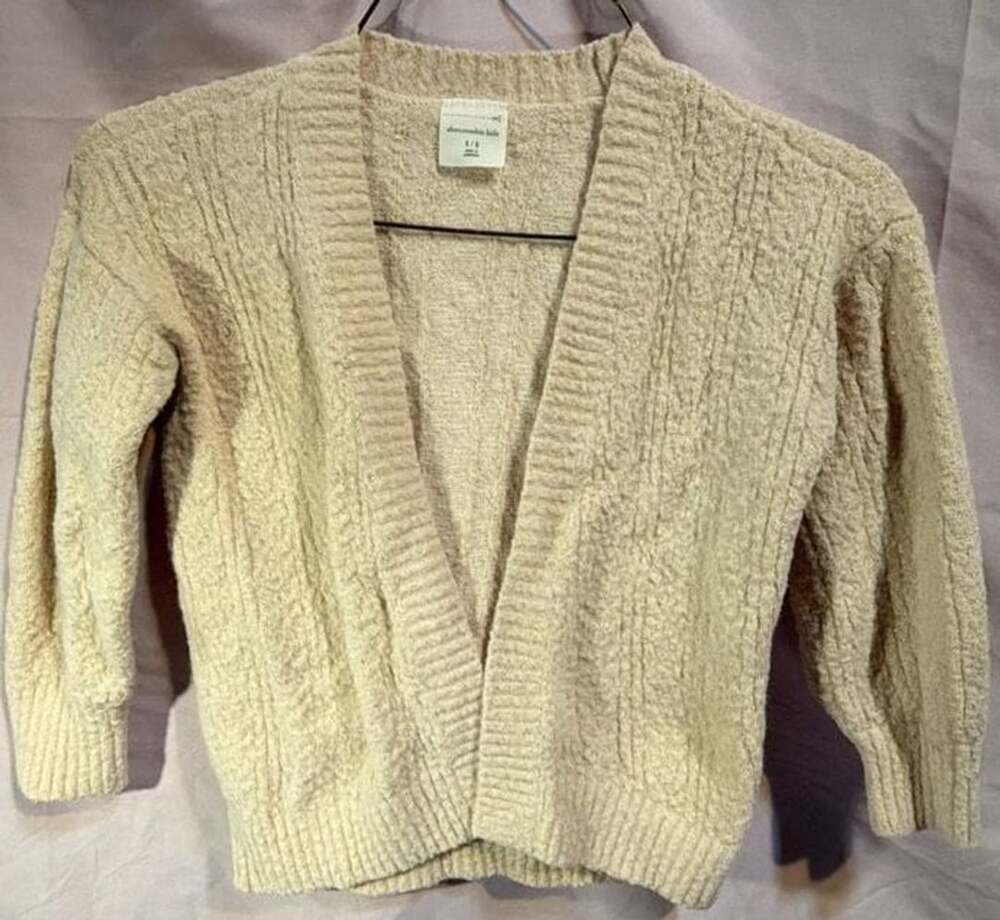 Abercrombie Kids Cardigan Sweater Size 5/6 Cream Knit
